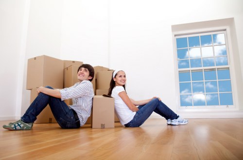 Safe handling of office furniture and equipment in Hollandpark