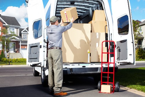 Preparation checklist and moving supplies for a Holland Park relocation