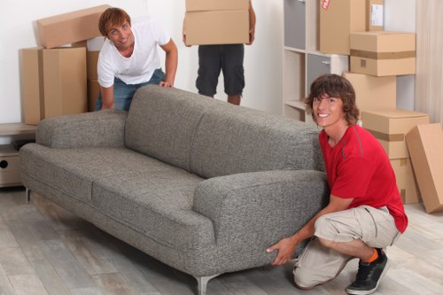Affordable student removals service in Hollandpark