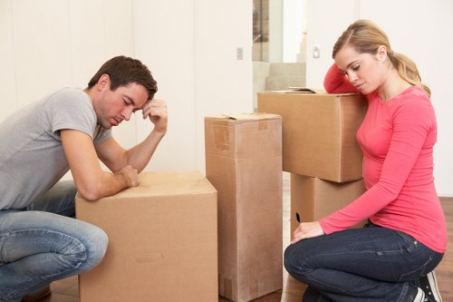 Organized unloading and room placement during a Holland Park move