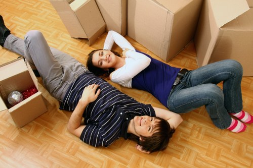 Local mover handling access challenges in Holland Park flats